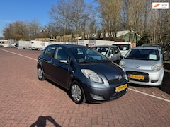 Toyota Yaris - 1.3 VVTi Aspiration airco elektrische ramen centrale deurvergrendeling op afstandsbedienin