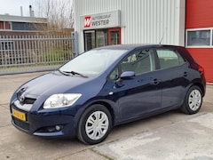 Toyota Auris - 1.6-16V Sol