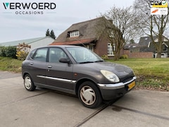 Daihatsu Sirion - 1.0-12V RTi|LOOP OF ONDERDELEN|ZONDER APK|AUTOMAAT|5 DEURS|BOEKJES|LAGE KILOMETERSTAND