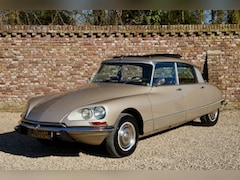 Citroën DS - 21 Pallas Injection Restored condition, Livery in "Sable metallisée" and cuir "marron" int