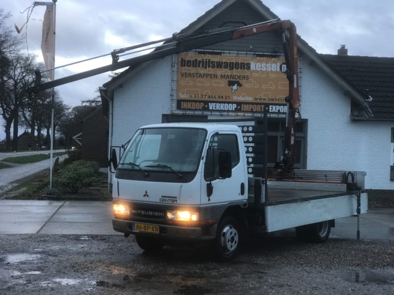 Mitsubishi Canter - Canter FB35 3.0 295 City Cab Open Laadbak Kraan - AutoWereld.nl