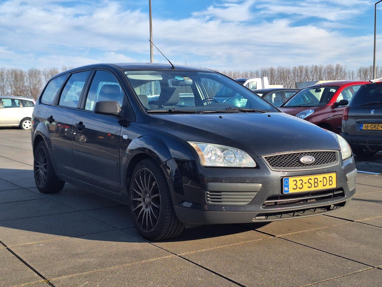 Ford Focus Wagon - €1750,-1.6-16V Champion Airco Cruise Nap - AutoWereld.nl