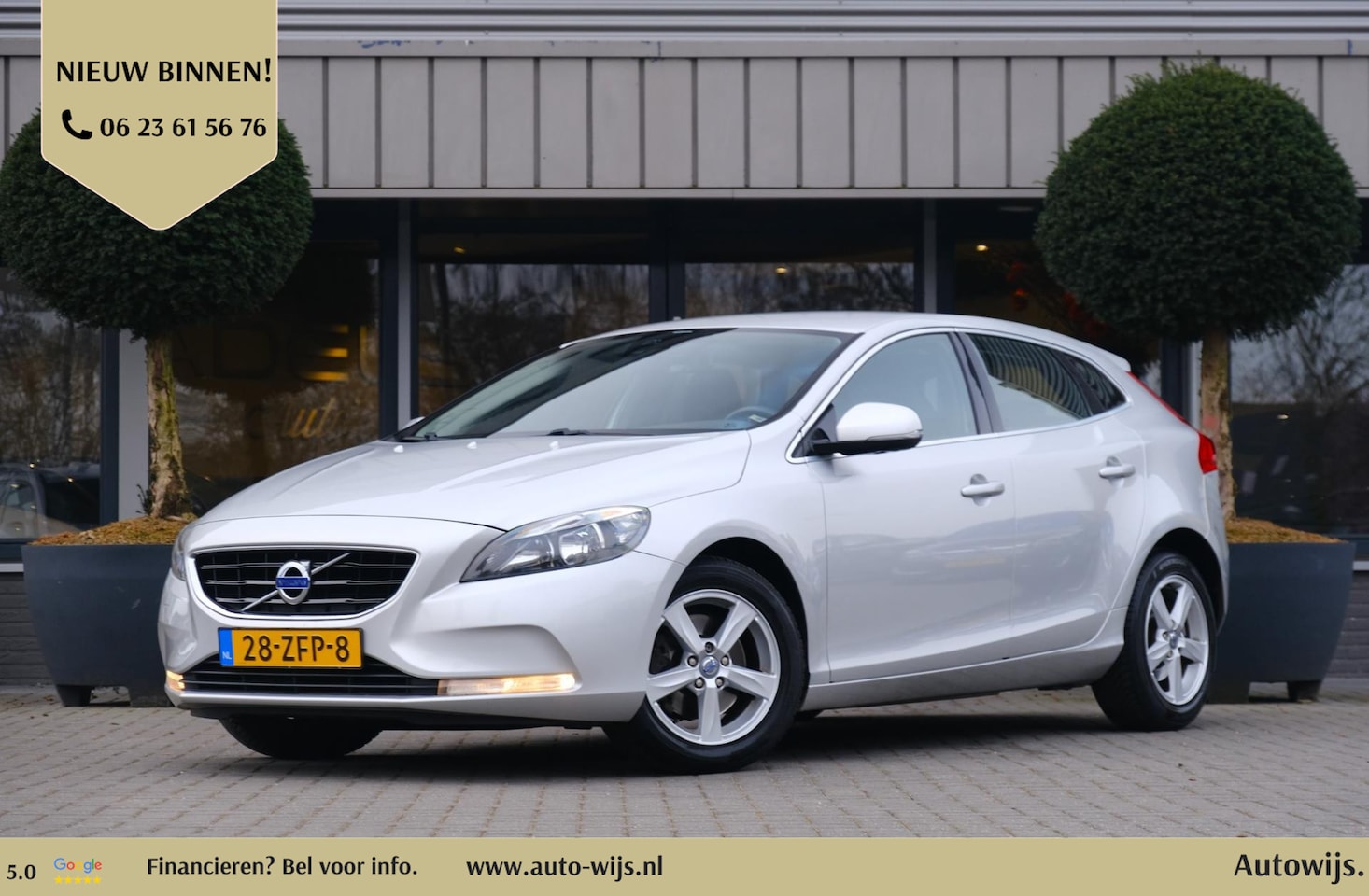 Volvo V40 - 1.6 T3 Momentum|Navi|Camera|NL AUTO|GOED ONDERHOUDEN - AutoWereld.nl