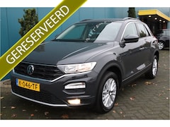 Volkswagen T-Roc - 1.0 TSI Style Executive ECC/ADAPT.CRUISE/LANE.ASSIST/CARPLAY/NAV/BLUETOOTH/PDC/LMV