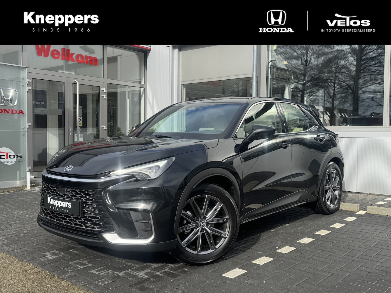 Lexus LBX - Business Line Pro 2WD Dodehoekdetectie, Licht beige leer, Elektrische achterklep , All-in - AutoWereld.nl