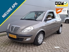 Lancia Y(psilon) - Ypsilon 1.4-16V Argento Airco APK 12-05-2026