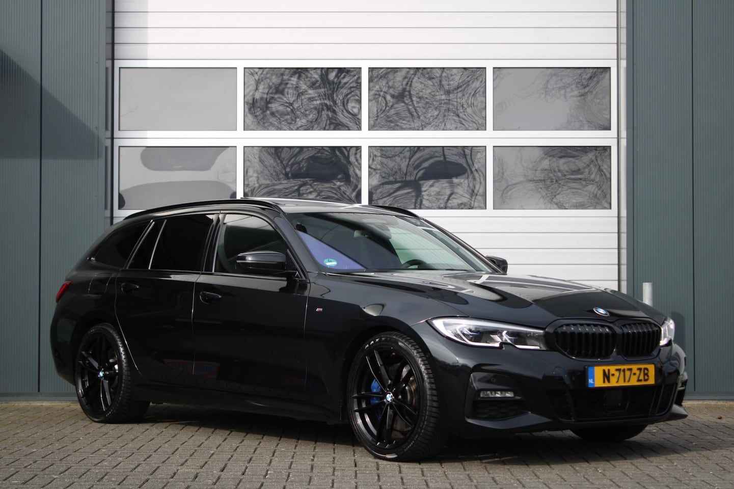 BMW 3-serie Touring - 330d High Executive M-Sport 265pk ACC/Laserlight/Headup/Panodak/Camera/Keyless/Leder/Memor - AutoWereld.nl