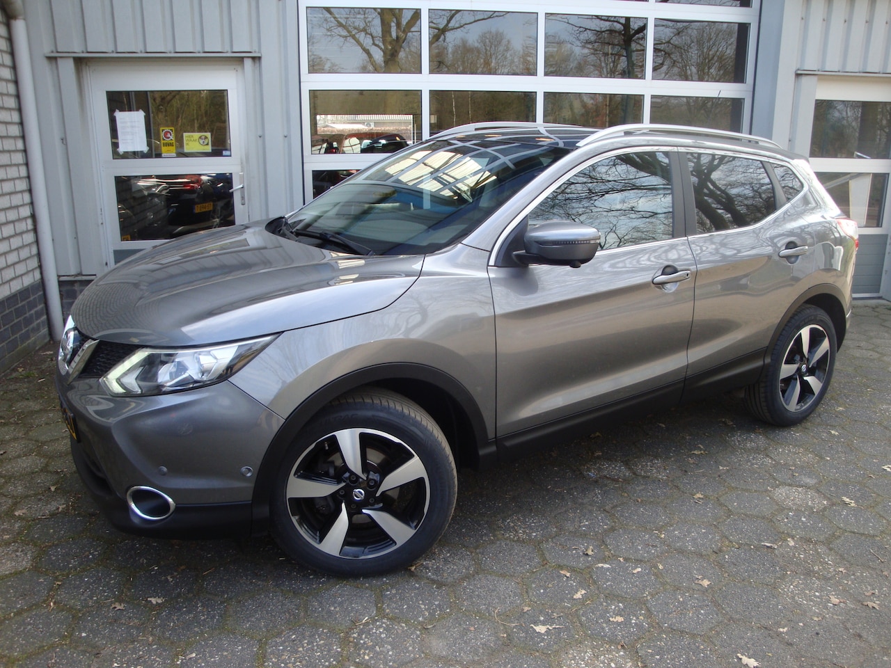 Nissan Qashqai - 1.2 Tekna / Trekhaak / Lederen bekleding - AutoWereld.nl