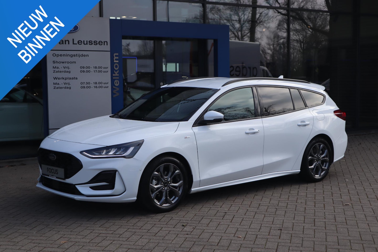 Ford Focus Wagon - 155PK HYBRID ST-LINE AUTOMAAT NAVI STOEL/STUURVERW. P-SENSOREN 17"LMV AD-CRUISE CAMERA PRI - AutoWereld.nl