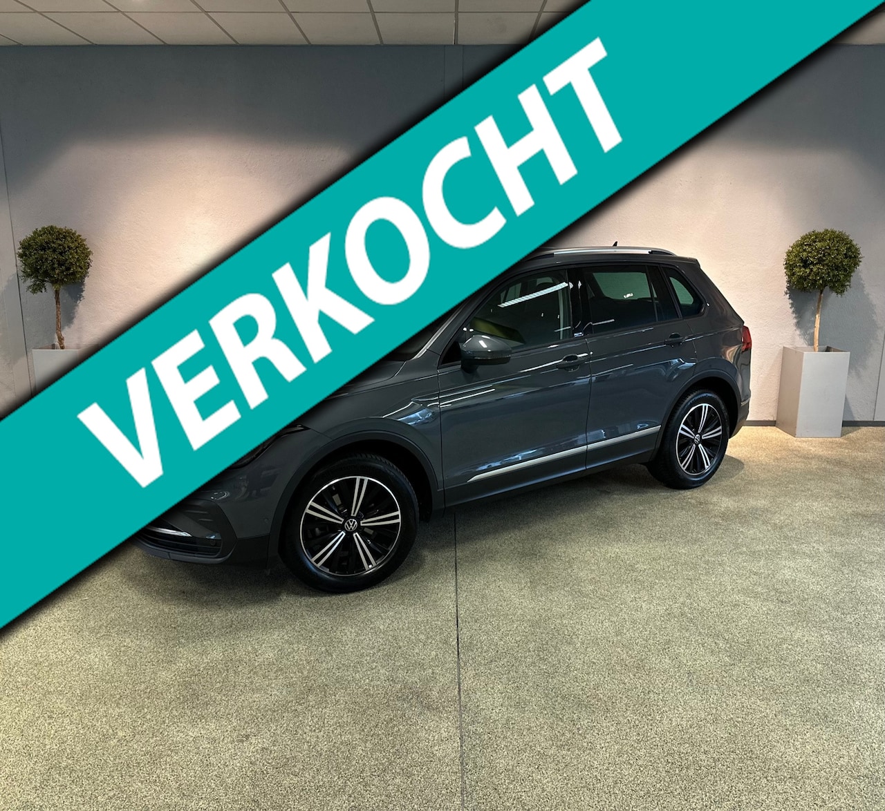 Volkswagen Tiguan - 1.5 TSI Life Business - Camera - ACC - Ambi - Led - AutoWereld.nl