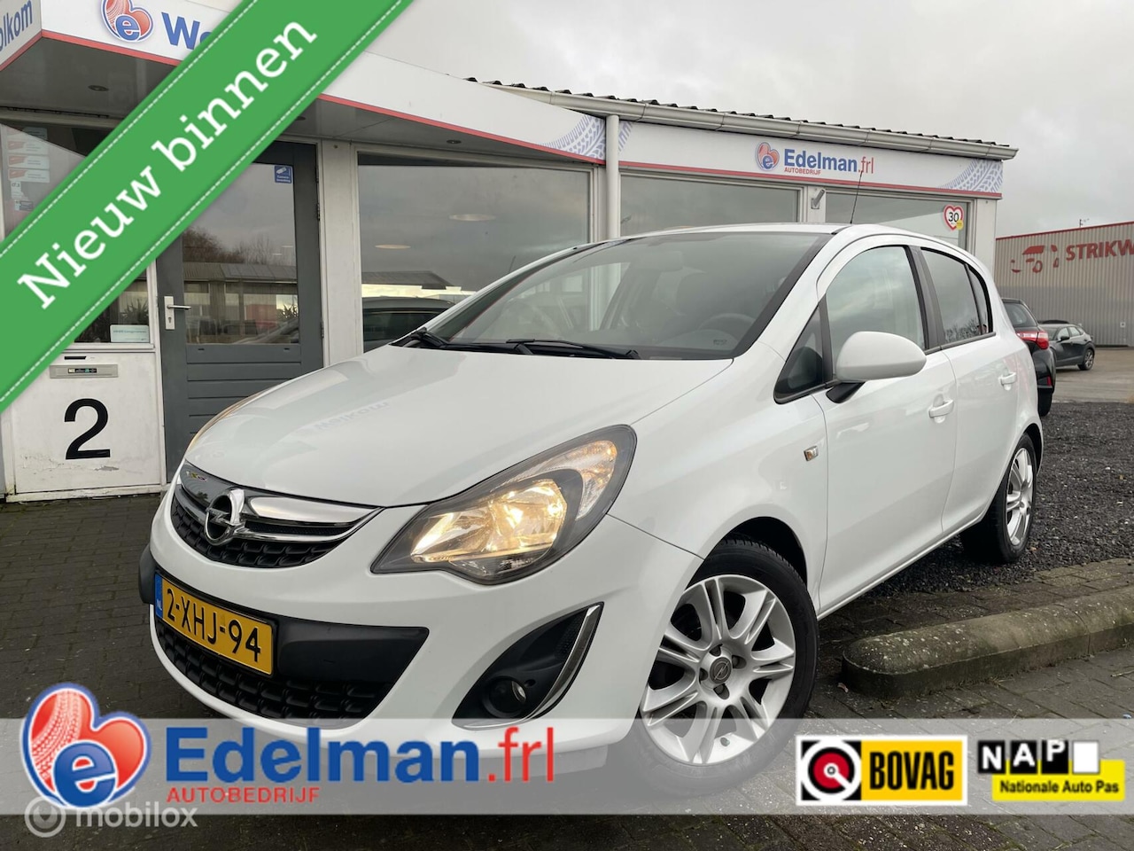 Opel Corsa - 1.2-16V 5 DRS Design Edition | NAVI | AIRCO | LM - AutoWereld.nl