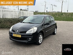 Renault Clio - 1.2-16V Extreme