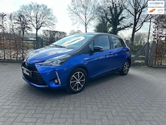 Toyota Yaris - 1.5 Hybrid Bi-Tone Plus | Camera| Navi| Climate