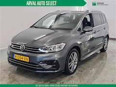 Volkswagen Touran - 1.5 TSI 150pk Automaat Highline Business R Line In- en exterieur |7 Persoons | CarPlay| Na