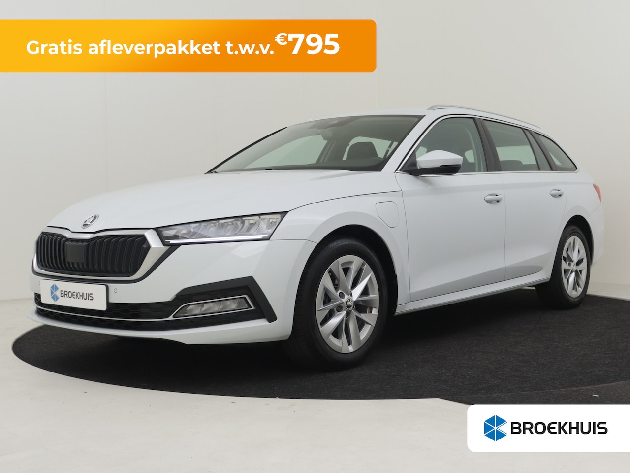 Skoda Octavia Combi - 1.4 TSI iV PHEV Style 204pk | Cruise control | App connect | Dodehoekdetectie | Elektrisch - AutoWereld.nl