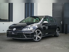 Volkswagen Golf - 2.0 TSI R 4Motion PANO / LEER / DCC