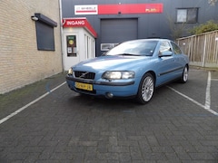 Volvo S60 - 2.5 V5 - leder - ecc - trekhaak - in nette staat