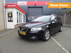 Volvo V50 - 1.6 D Business - leder - 6 bak - trekhaak - open dak