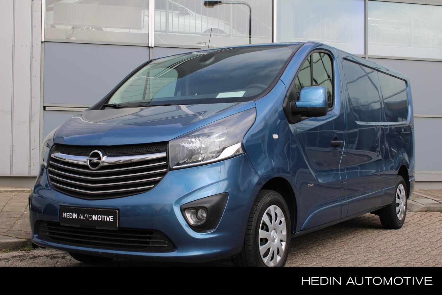 Opel Vivaro - 1.6 CDTI L2H1 Sport | Lange wielbasis | Navigatie | 3-zits | Camera | Trekhaak | Airco - AutoWereld.nl