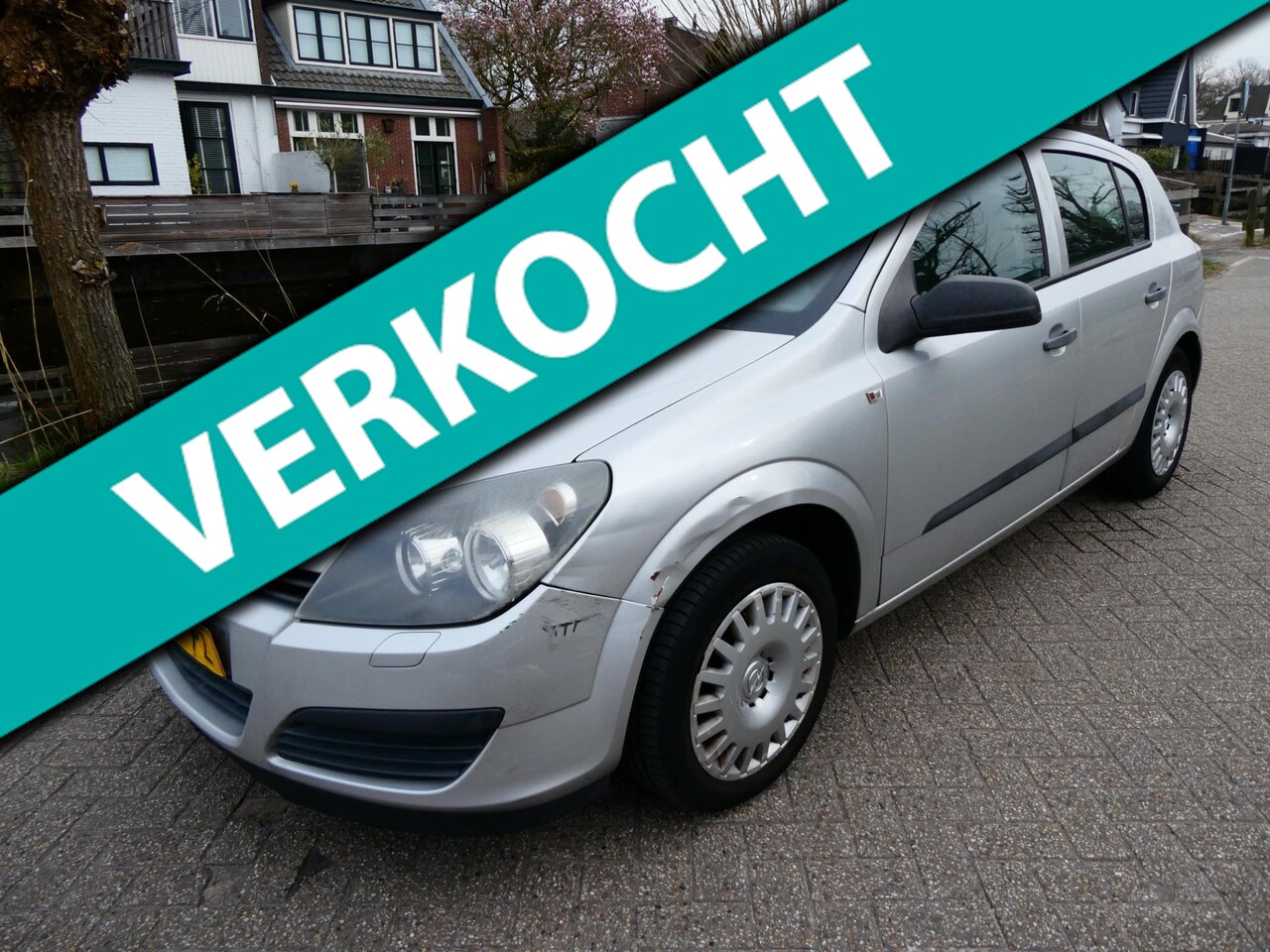 Opel Astra - 1.6 Essentia 105pk 5-deurs Airco Trekhaak INRUILKOOPJE ZO MEE - AutoWereld.nl