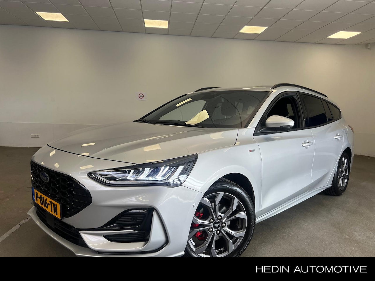 Ford Focus Wagon - 1.0 EcoBoost Hybrid ST Line Style | Navi | Winter Pack | Camera | Grote Spoiler - AutoWereld.nl