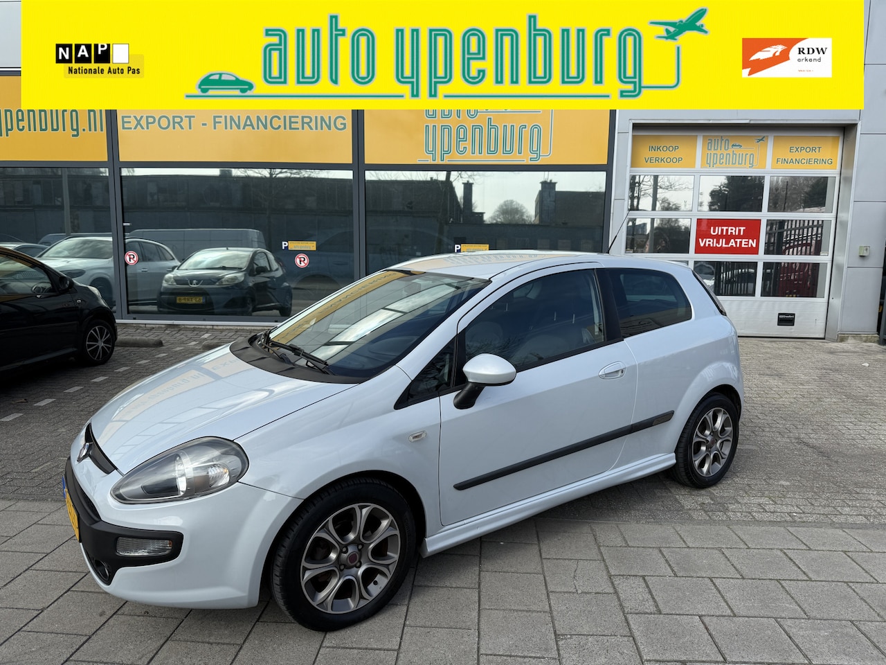 Fiat Punto Evo - 1.4-16V Multiair Racing * 90.241 Km * Climatronic * - AutoWereld.nl