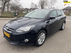 Ford Focus Wagon - 1.0 EcoBoost Titanium / distributieriem vervangen / navi / airco / cruise.control / elek.p