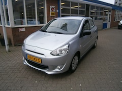 Mitsubishi Space Star - 1.0 Entry Navi, airco etc