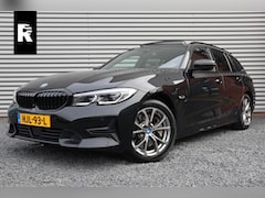 BMW 3-serie Touring - 330e Sportline Laser / Pano / Head-Up / Adaptieve cruise / Dodehoek / Electrische Stoel