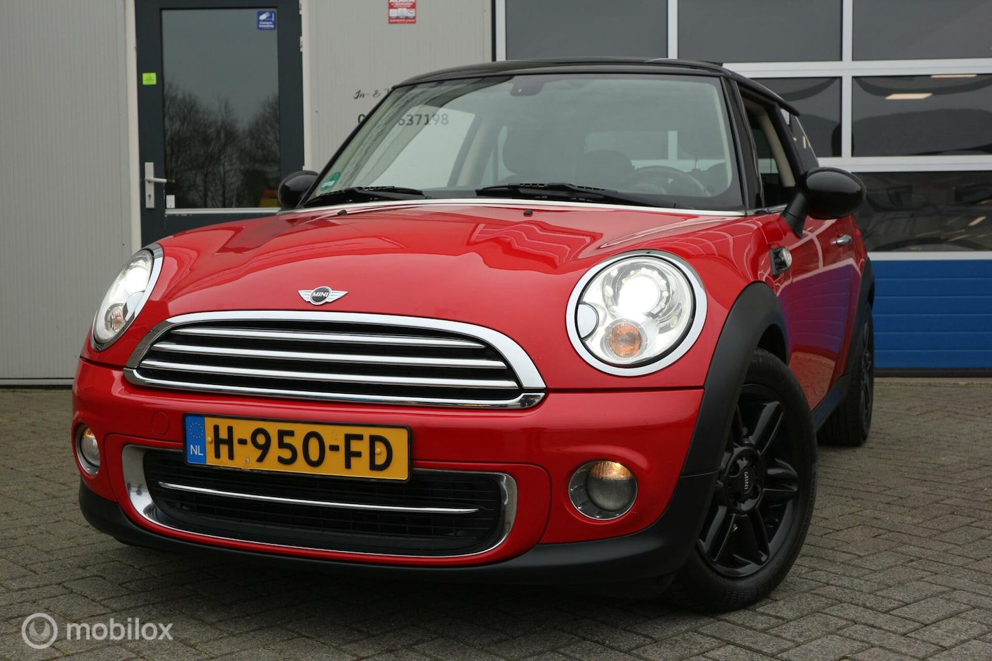 MINI Cooper - Mini 1.6 Pepper PANORAMADAK/XENON/ECC/LMV - AutoWereld.nl