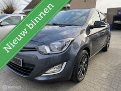 Hyundai i20 - 1.2i MOVE 71..DKM AIRCO CRUISE USB NIEUWE APK