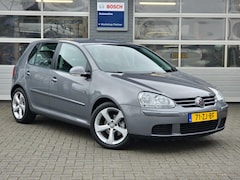 Volkswagen Golf - 1.6 Optive 4|automaat|airco|cruisecontrol|trekhaak|dab+|