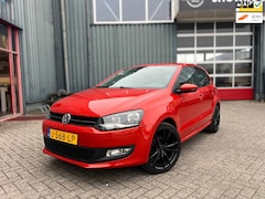 Volkswagen Polo - 1.4-16V Trendline APK / Navi / Airco / NAP / Trekhaak / Cruis Control