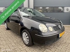 Volkswagen Polo - 1.4-16V Athene 5 DEURS * INRUILKOOPJE