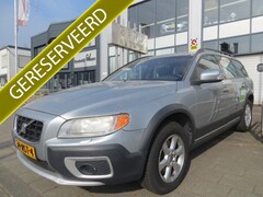 Volvo XC70 - full options 3.2 Kinetic youngtimer lichte schade