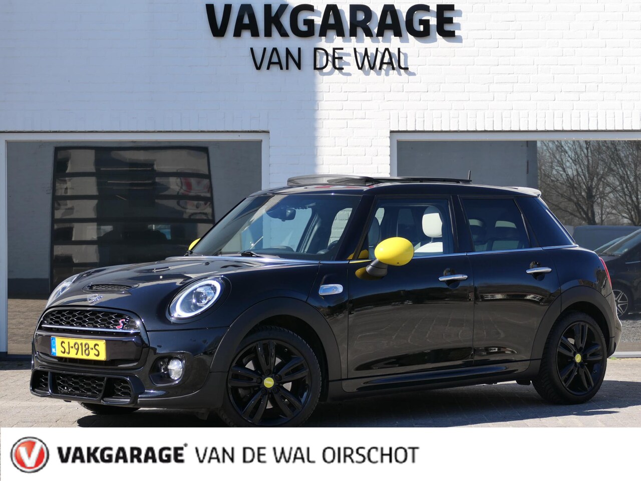 MINI Cooper S - Mini 2.0 | John Cooper Works | Panoramadak | Keyless entry | Leder | Stoelverwarming | Nav - AutoWereld.nl