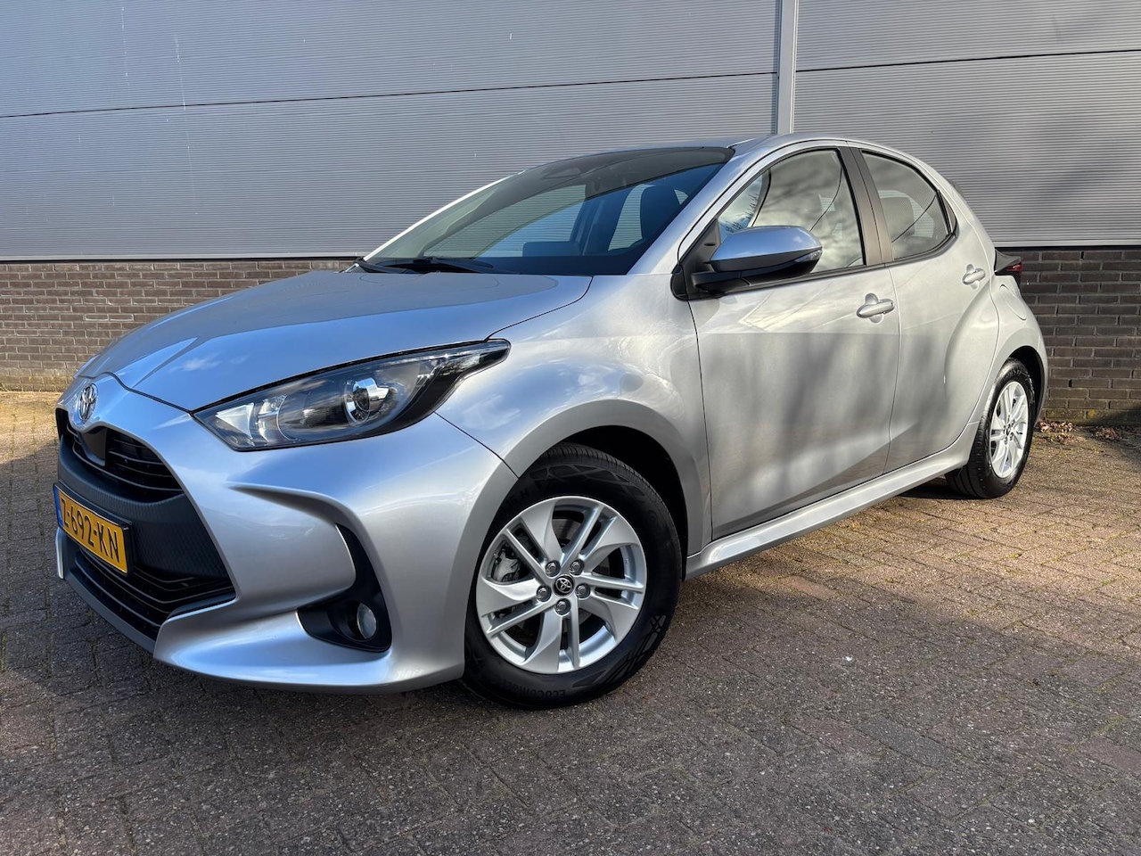 Toyota Yaris - 1.5 Hybrid 115 Active - AutoWereld.nl