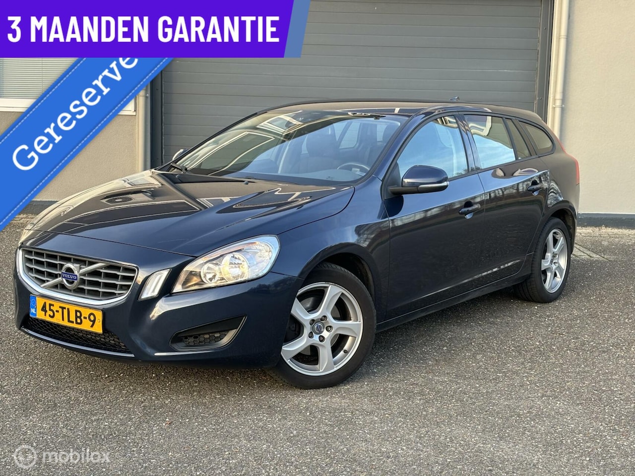 Volvo V60 - 1.6 T3/Navi/ parkeersensoren - AutoWereld.nl