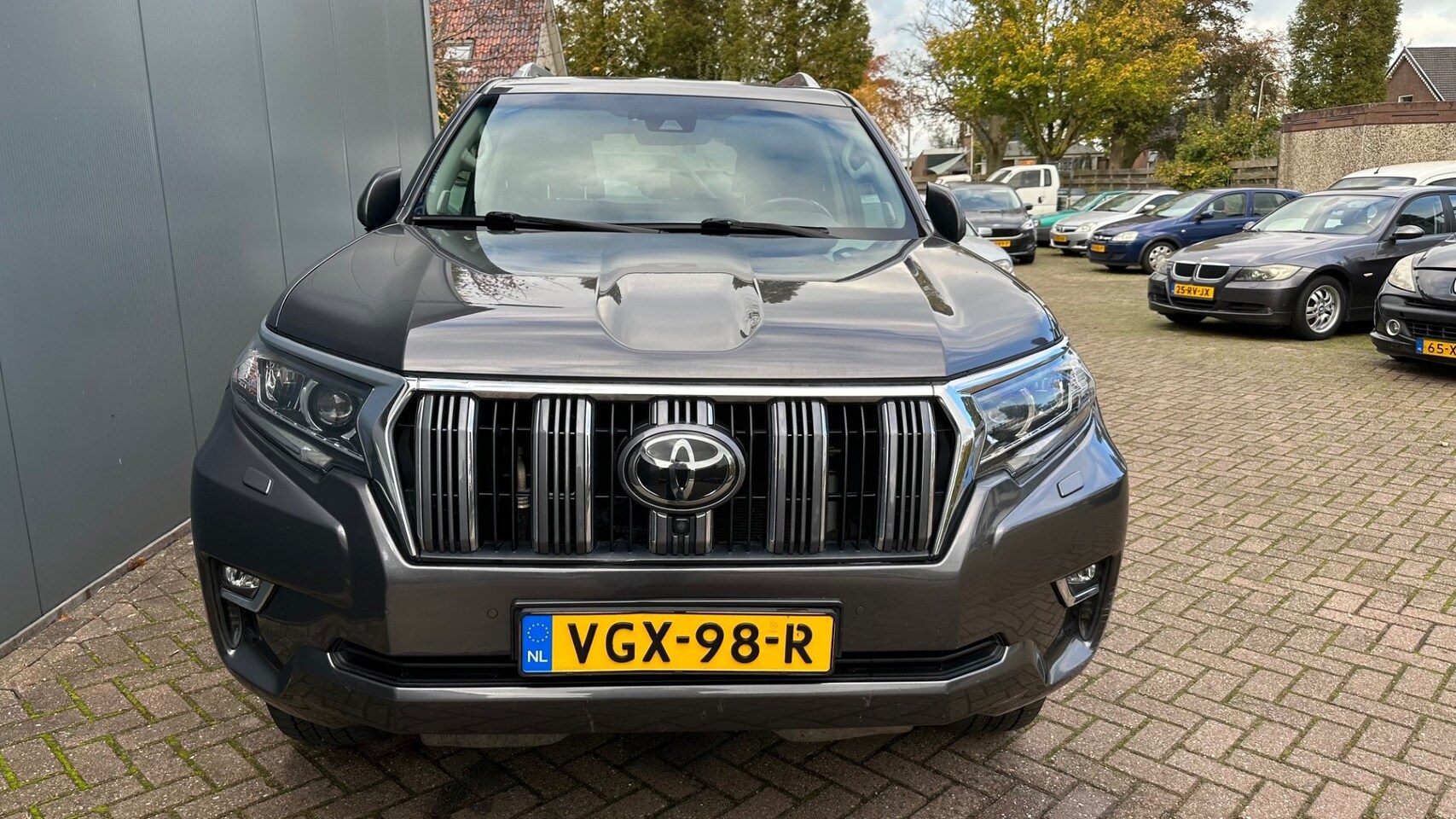 Toyota Land Cruiser - 2.8 D-4D-F Executive Window Van
