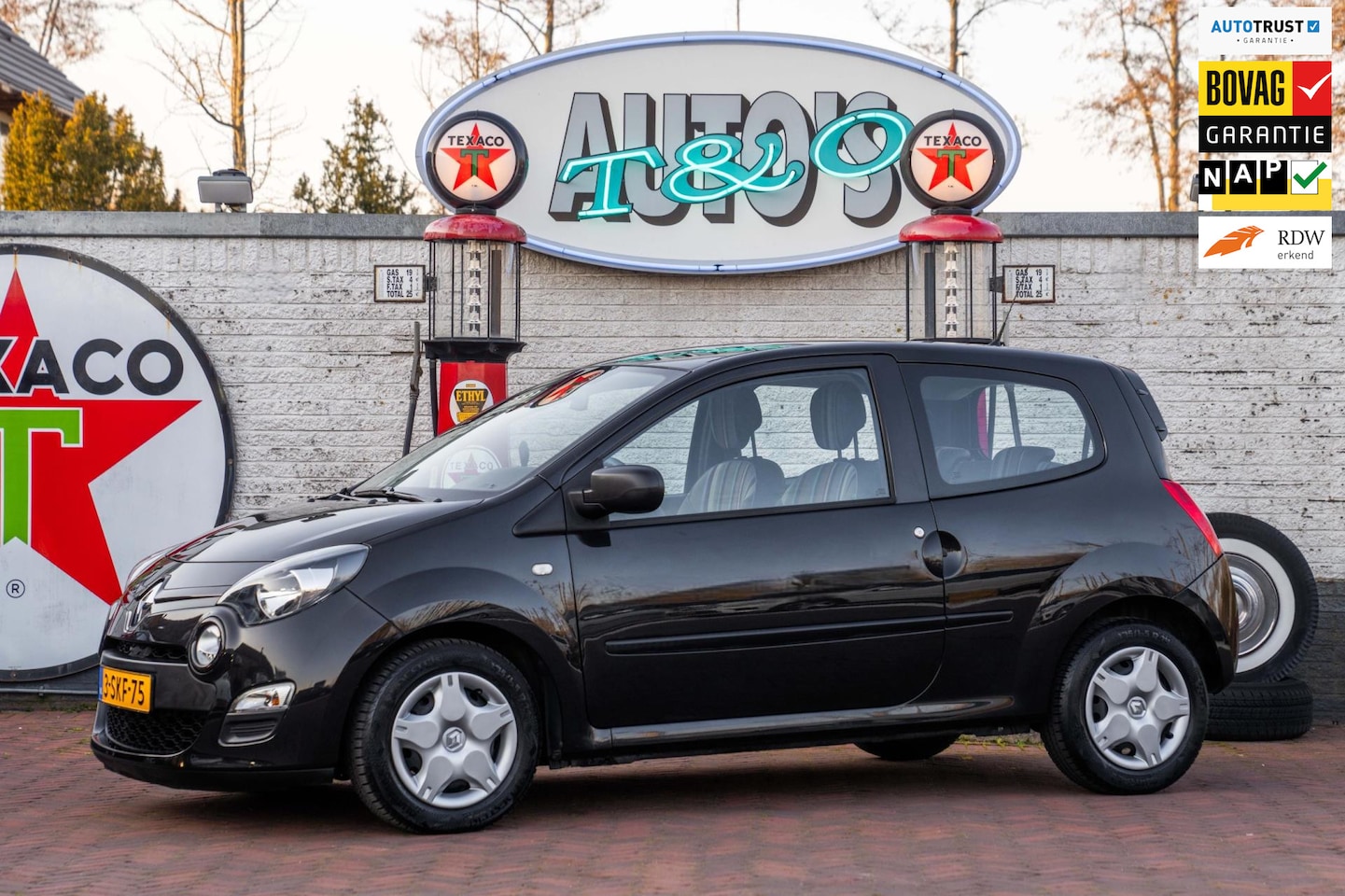 Renault Twingo - 1.2 16V Parisienne 61.100 km +NAP NL-auto - AutoWereld.nl