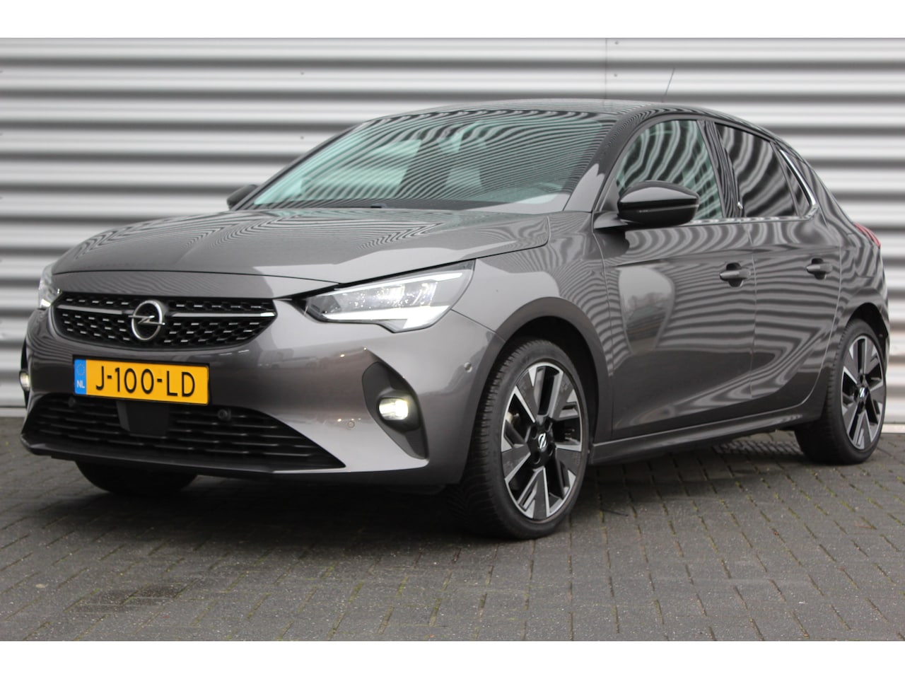 Opel Corsa-e - EV 136PK ELEGANCE LAUNCH EDITION AUTOMAAT / NAVI / LEDER / CLIMA / PDC / 17" LMV / CAMERA - AutoWereld.nl