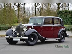 Rolls-Royce Park Ward - Phantom III Saloon with Division