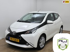Toyota Aygo - Occasion met parkeercamera en weinig km | Tweedehands Aygo compleet dealeronderhouden | Cr