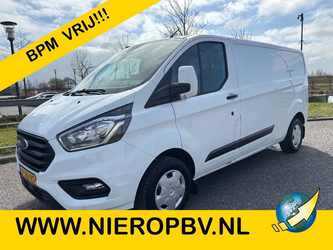 Ford Transit Custom - 2.0TDCI L2H1 Airco Navi Camera Cruisecontrol Trekhaak - AutoWereld.nl