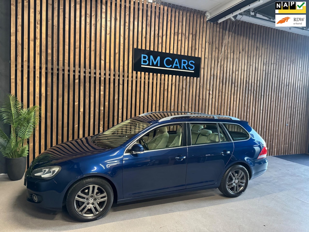 Volkswagen Golf Variant - 1.4 TSI Highline AUTOMAAT,Panorama,Alcantara - AutoWereld.nl