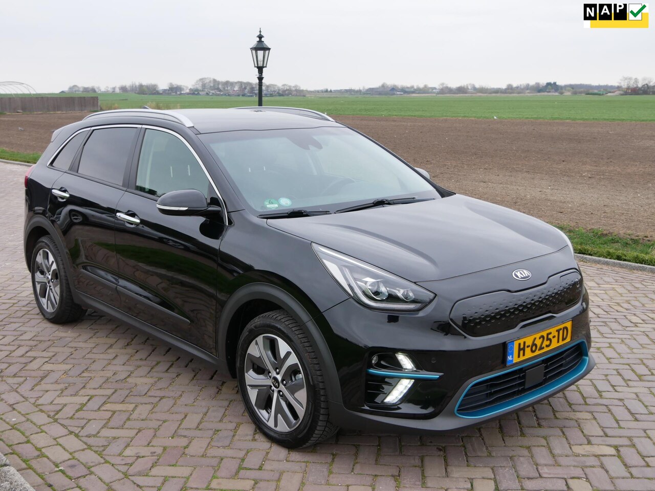Kia e-Niro - ExecutiveLine 64 kWh ** 16999 NETTO ** - AutoWereld.nl