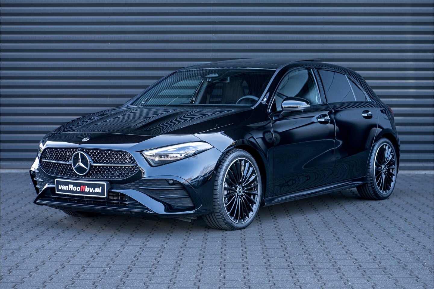 Mercedes-Benz A-klasse - 200 AMG Line - Panodak - Multibeam - Burmester - AutoWereld.nl