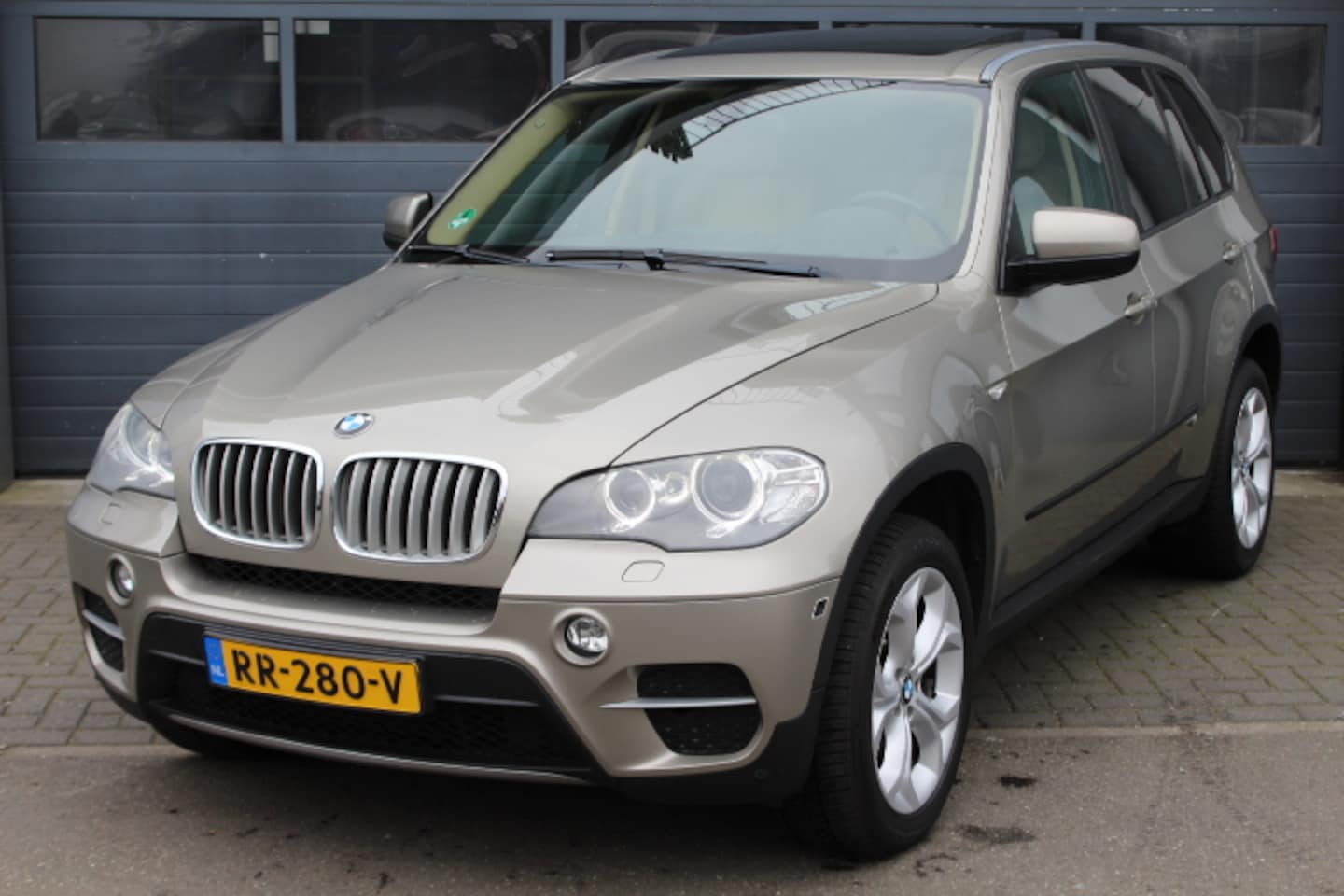 BMW X5 - xDrive40d High Executive Head up Display, Keyless Entry, Carplay Camera's Leder 19'' LMV - AutoWereld.nl