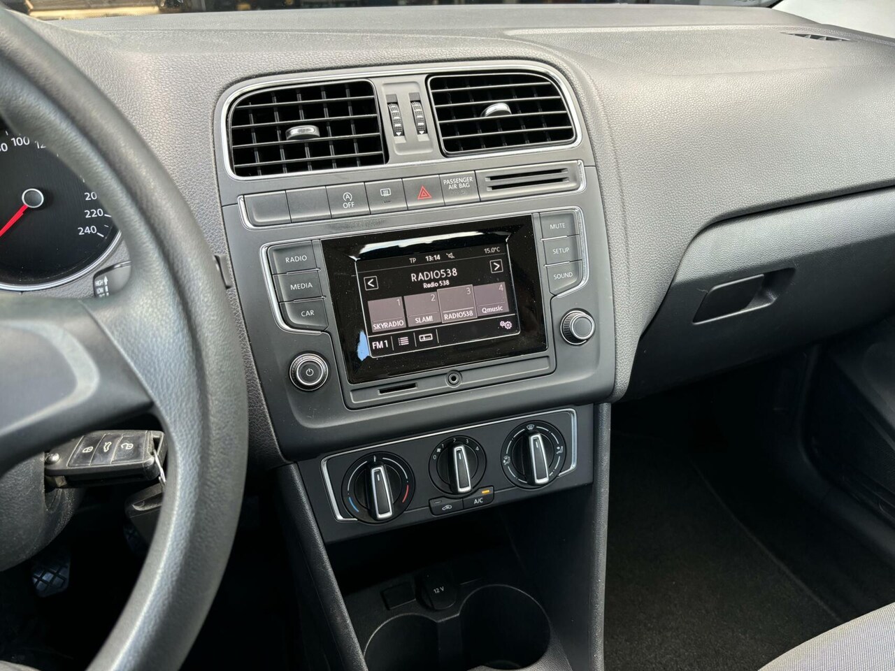 Volkswagen Polo - 1.2 TSI Comfortline Airco/ Cruise Control/ Mistlampen voor!!