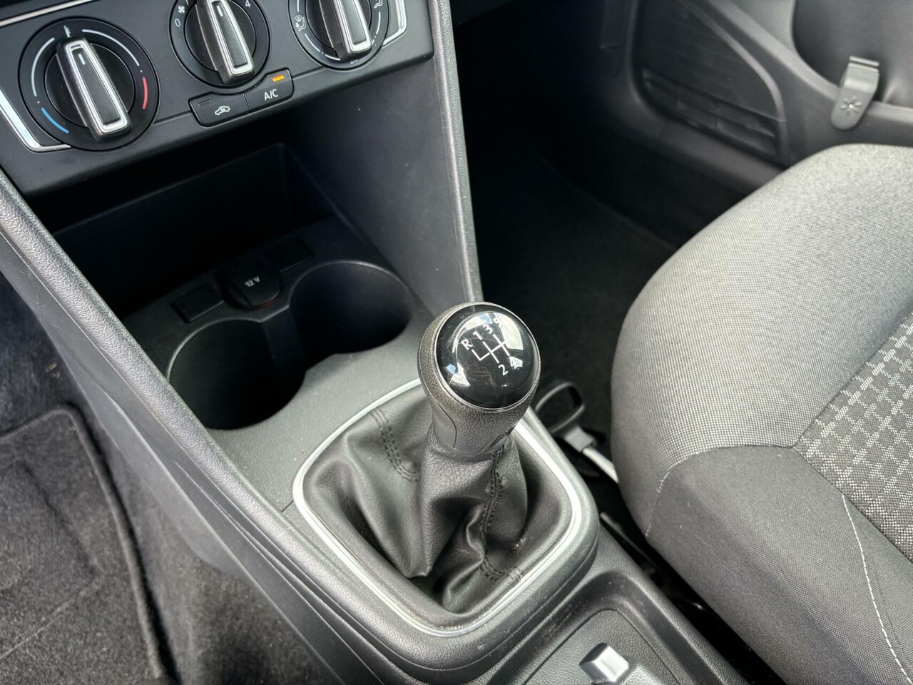 Volkswagen Polo - 1.2 TSI Comfortline Airco/ Cruise Control/ Mistlampen voor!!